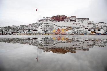 拉薩春雪